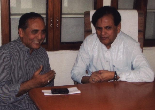 Aziz Tankarvi and Ahmed Patel